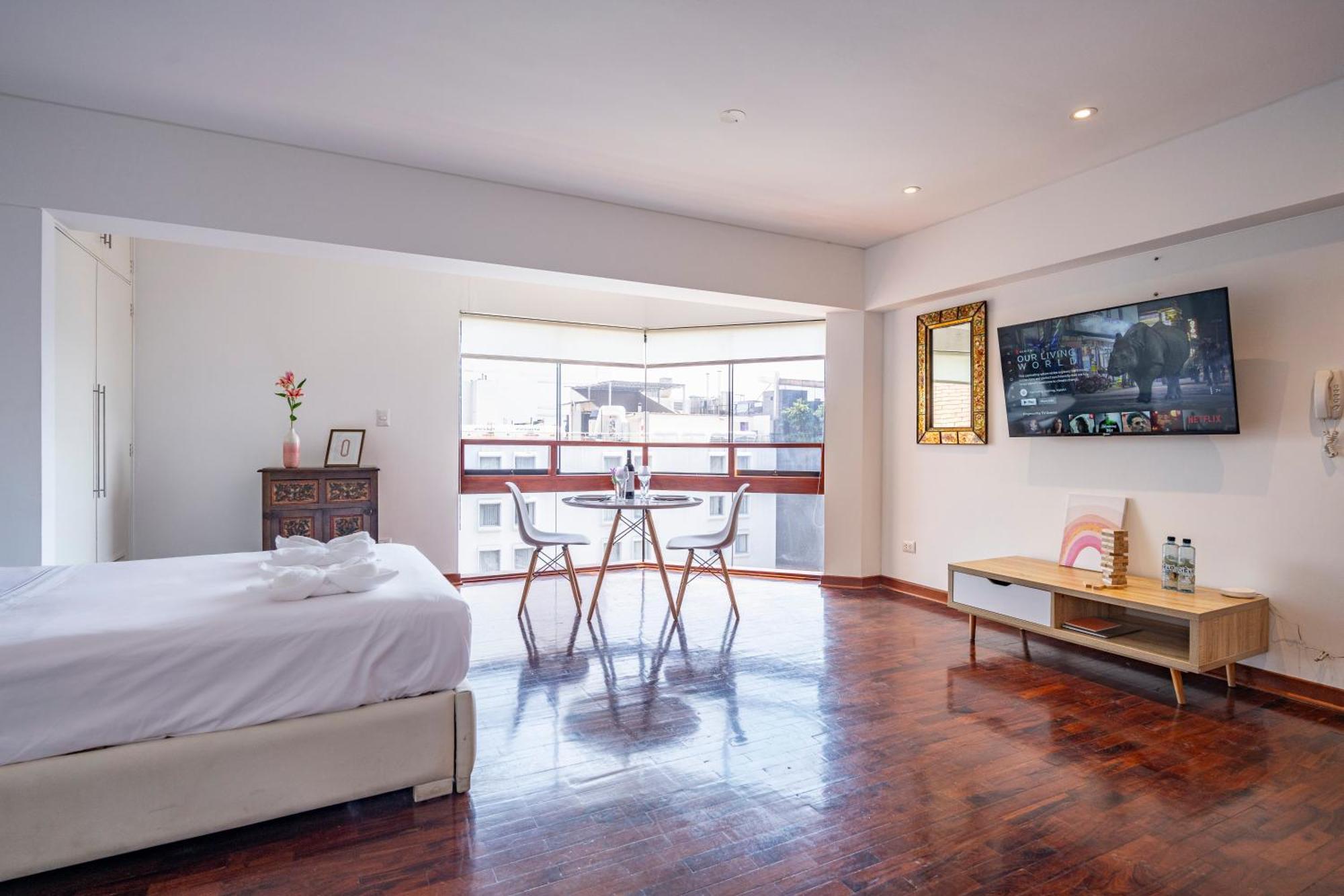 Chateau Studios By Vibrant Lima Extérieur photo